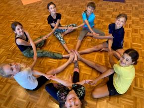 Freiwilliger Schulsport – Kinderyoga