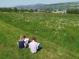 Gartensaison in der 1./2. Klasse eröffnet